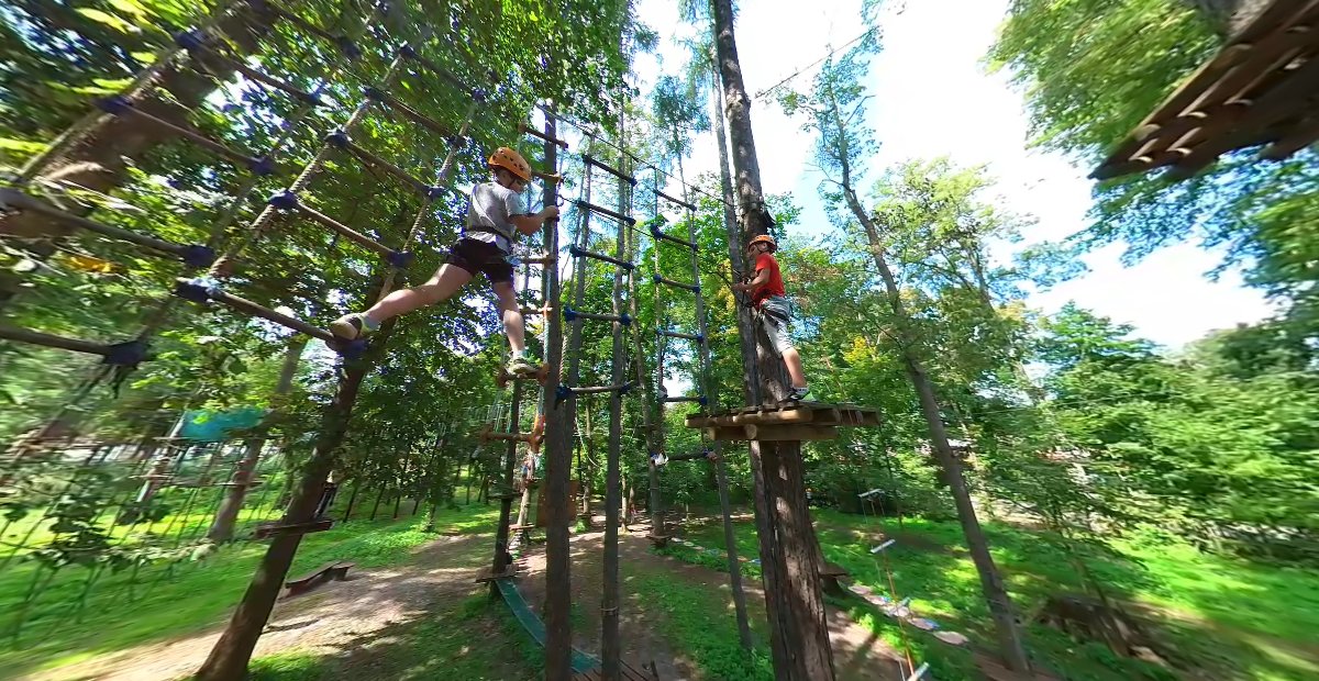 Rope climbing park : 007